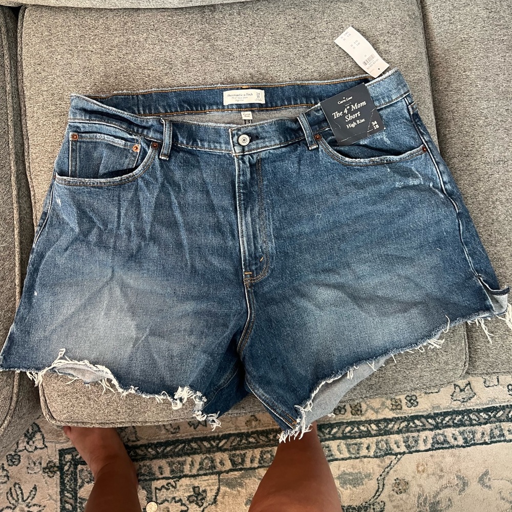 The 4” Mom Short High Rise Curve Love